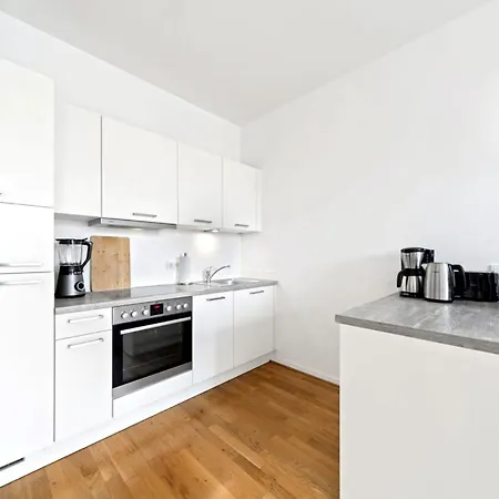 Helles Design-apartment Mit Balkon Im Zentrum Leipzig