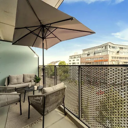 Apartment Helles Design-apartment Mit Balkon Im Zentrum Leipzig